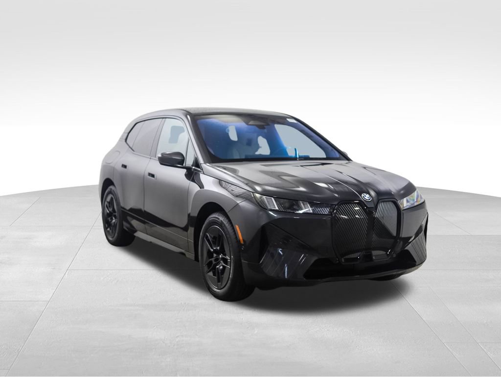Used 2026 BMW iX xDrive60 w/ Premium Package image 7