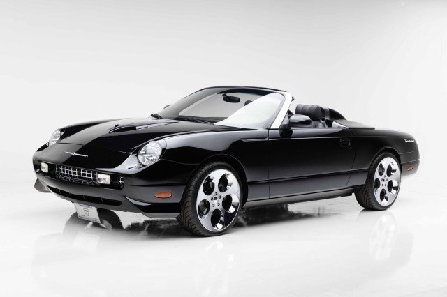 Used 2002 Ford Thunderbird Deluxe image 9