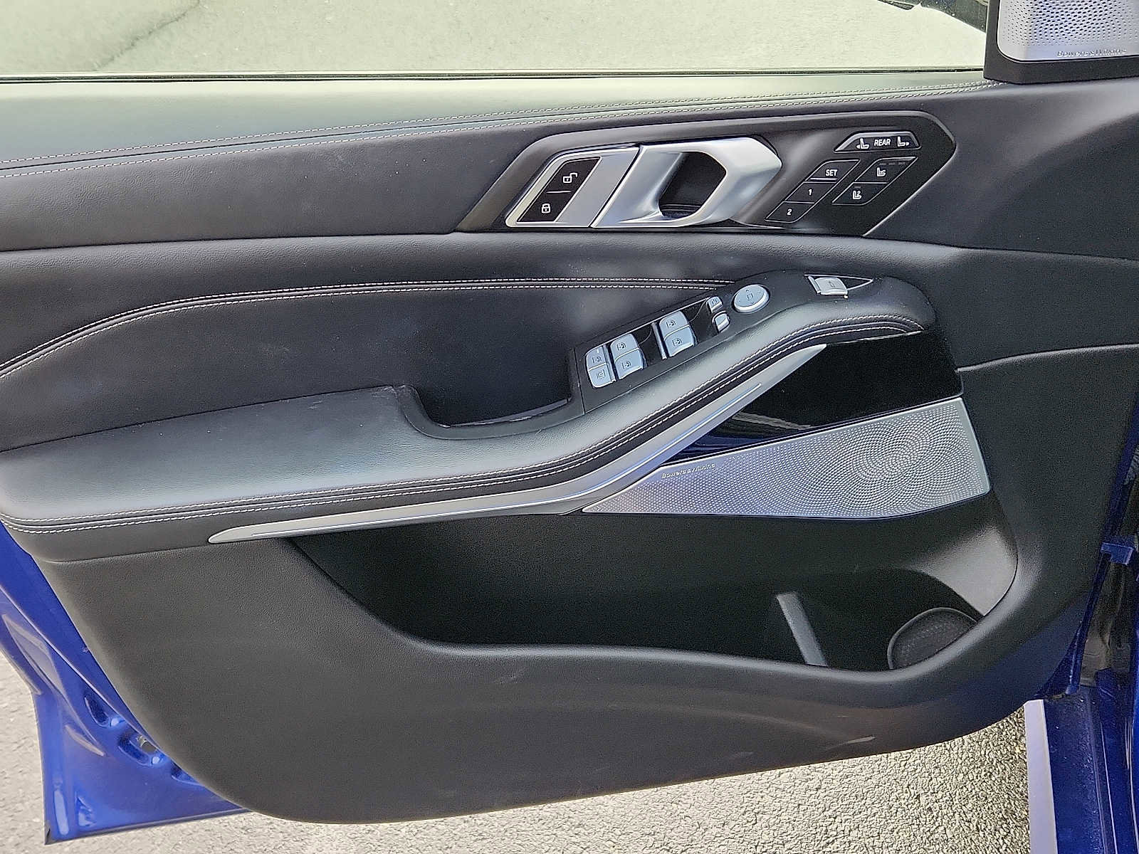 Certified 2023 BMW ALPINA XB7 image 12