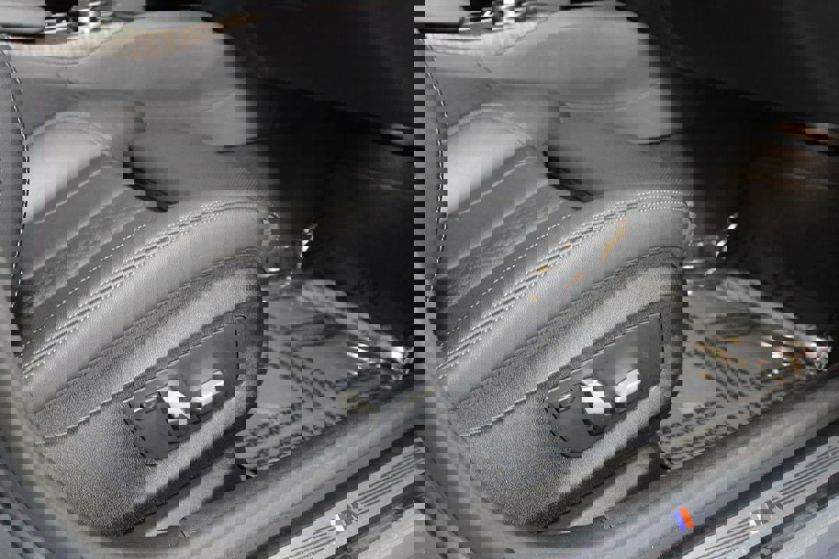 Used 2023 BMW 530e 530e w/ M Sport Package image 15