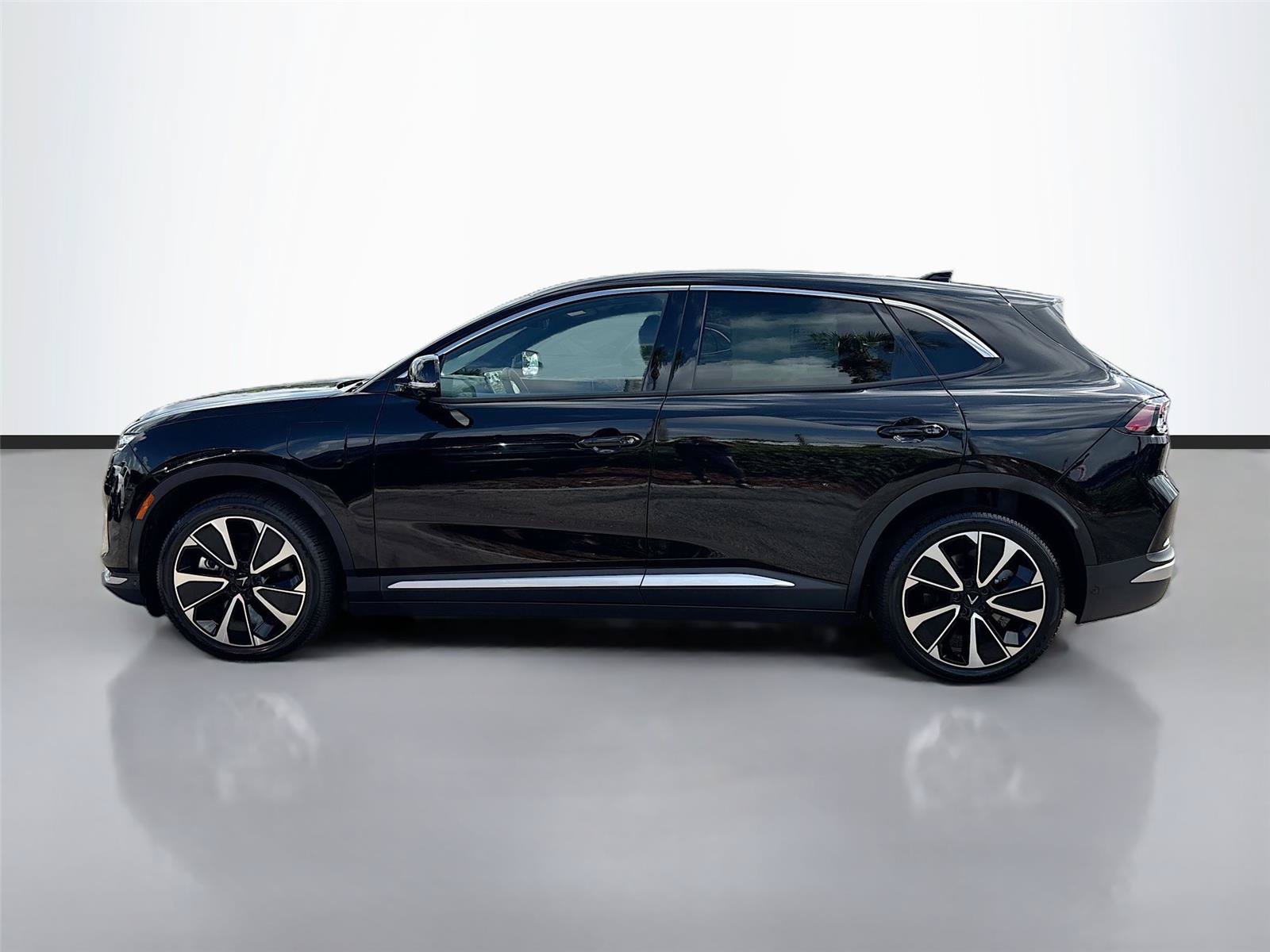 New 2025 VinFast VF 8 Plus AWD/4WD image 4