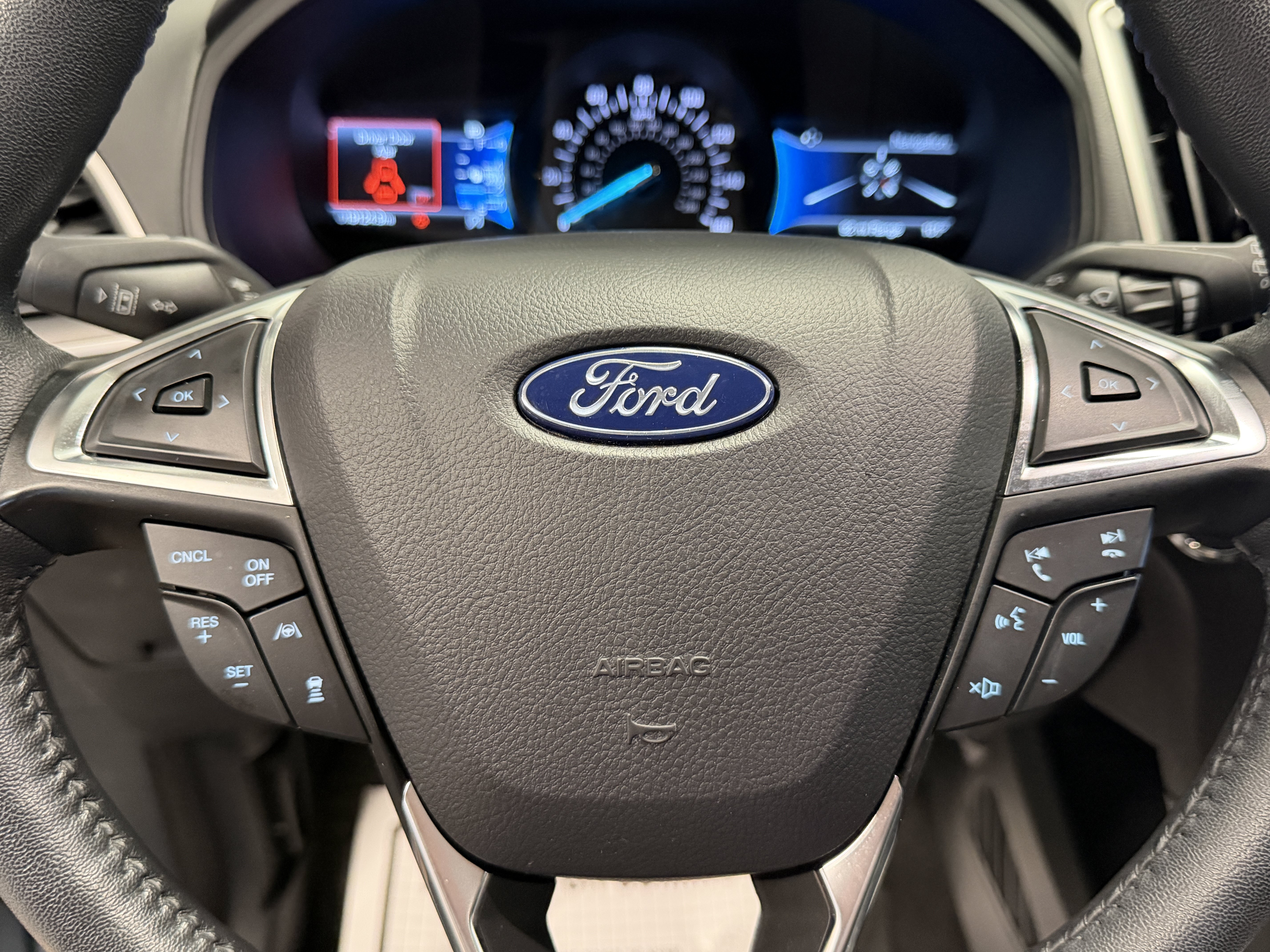Used 2024 Ford Edge SEL w/ Convenience Package AWD/4WD image 13