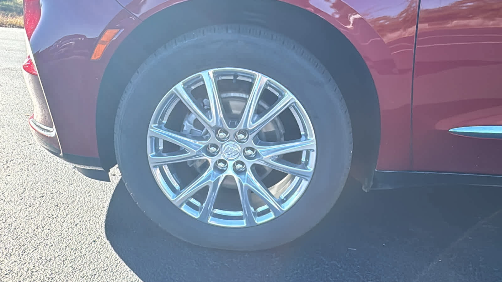 Used 2022 Buick Enclave Premium w/ Surround and Sites Package image 33