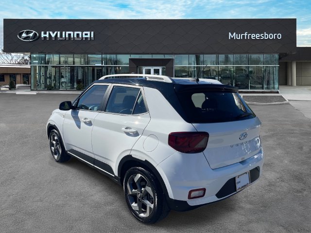 Certified 2025 Hyundai Venue Limited FWD image 3