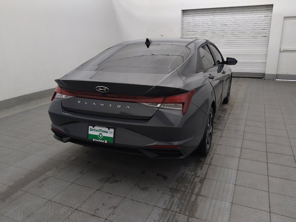 Used 2023 Hyundai Elantra SEL w/ Convenience Package FWD image 9