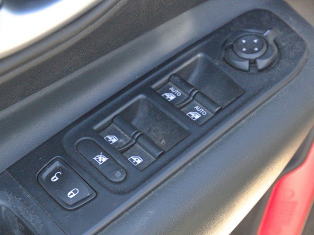 Used 2019 Jeep Renegade Trailhawk w/ Cold Weather Group II AWD/4WD image 13