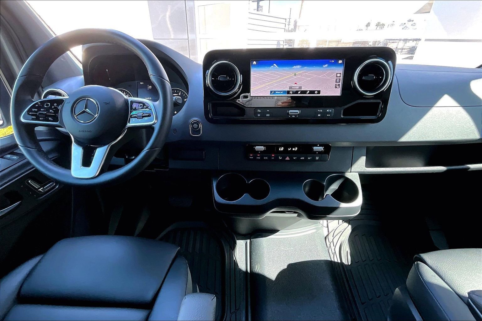 Used 2024 Mercedes-Benz Sprinter 2500 image 15