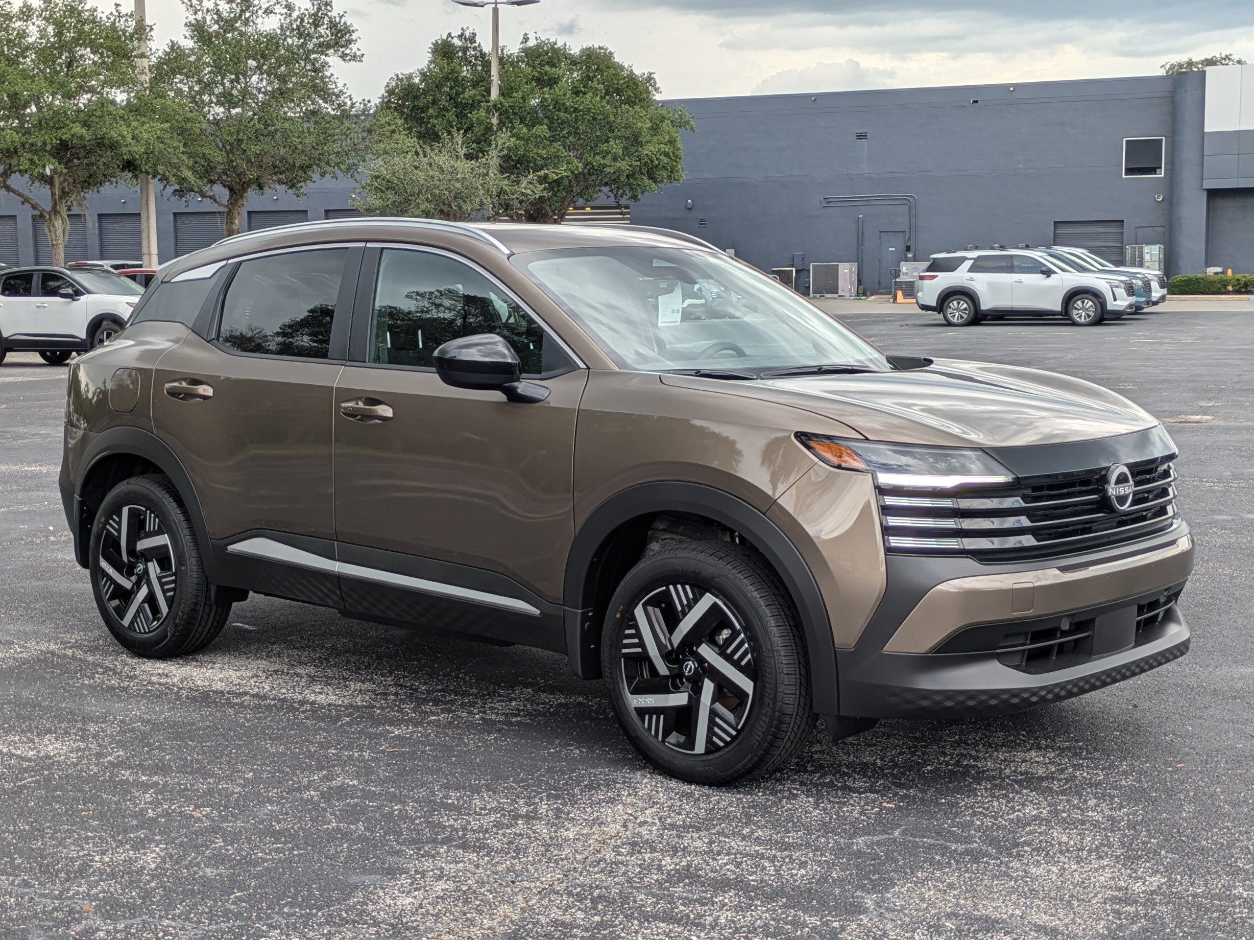 New 2026 Nissan Kicks SV w/ SV Premium Package FWD image 2