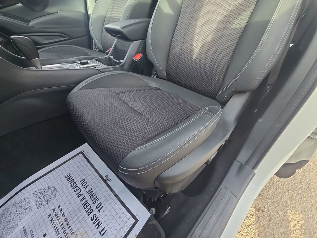 Used 2021 Subaru Forester Premium AWD/4WD image 23