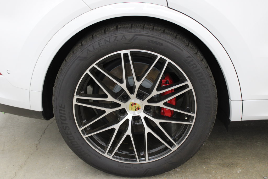 Used 2024 Porsche Cayenne S AWD/4WD image 15