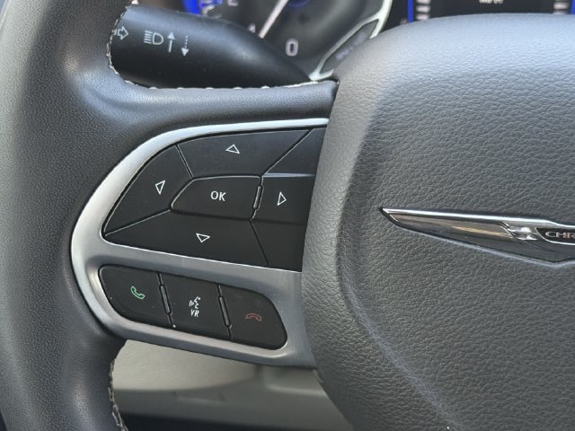 Used 2022 Chrysler Voyager LX FWD image 13