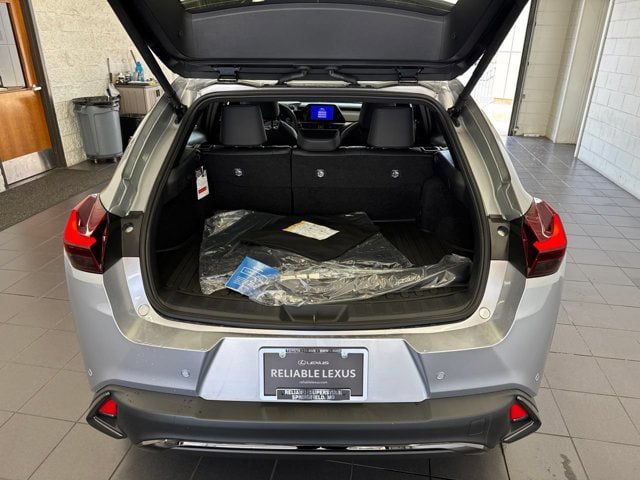 New 2026 Lexus UX 300h AWD image 9