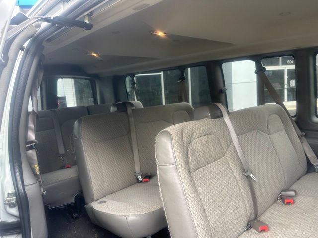 Used 2019 Chevrolet Express 3500 LT w/ LT Preferred Equipment Group RWD image 9