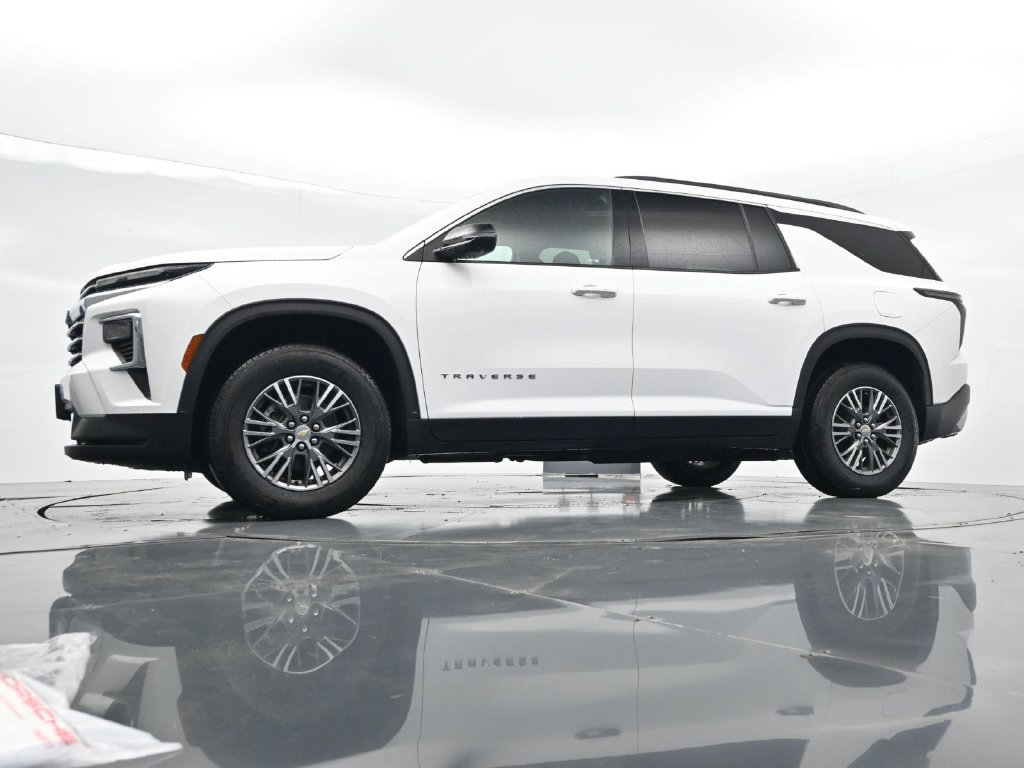 Used 2024 Chevrolet Traverse LT FWD image 26