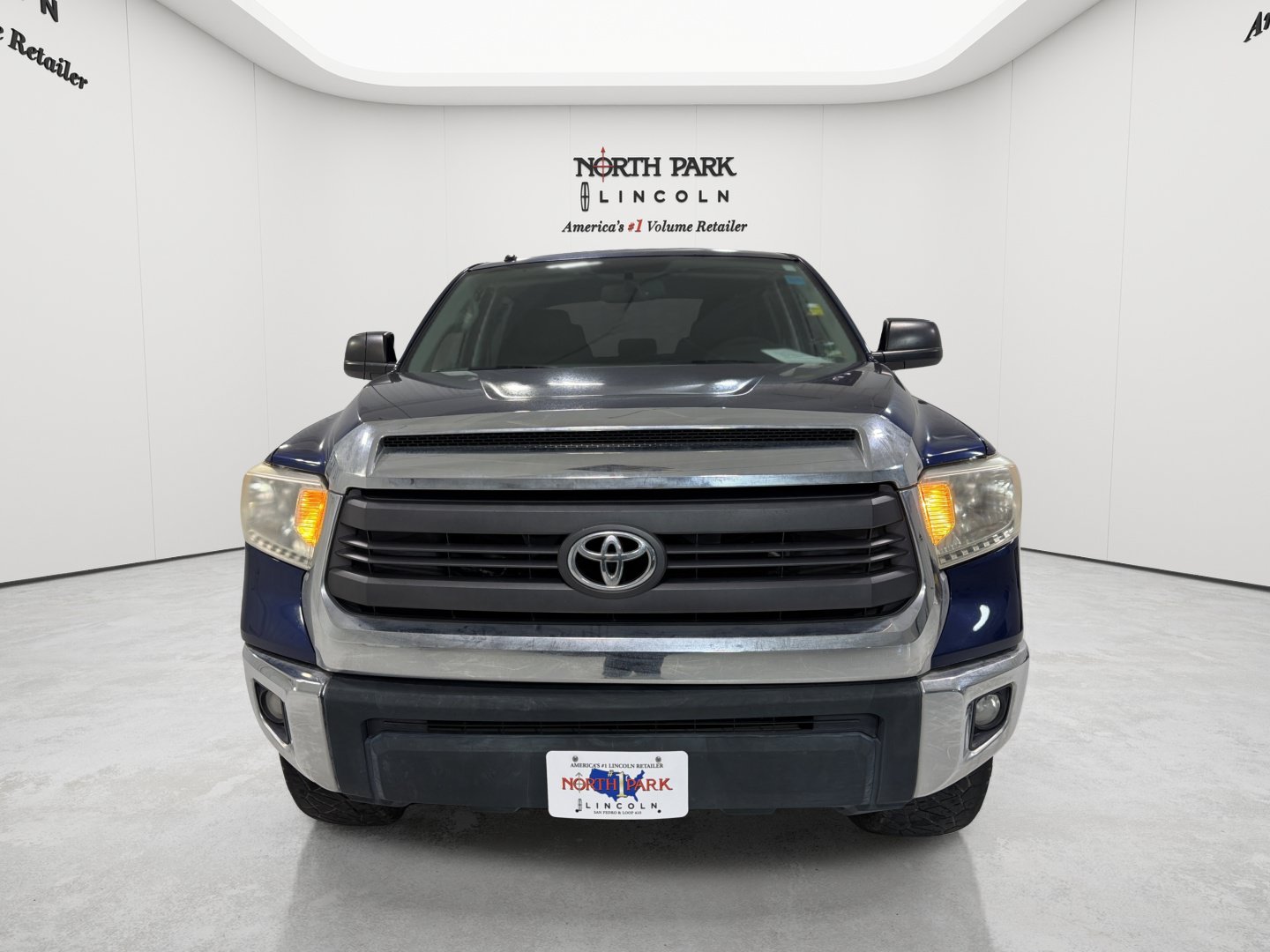 Used 2015 Toyota Tundra SR5 w/ SR5 Upgrade Package RWD image 8