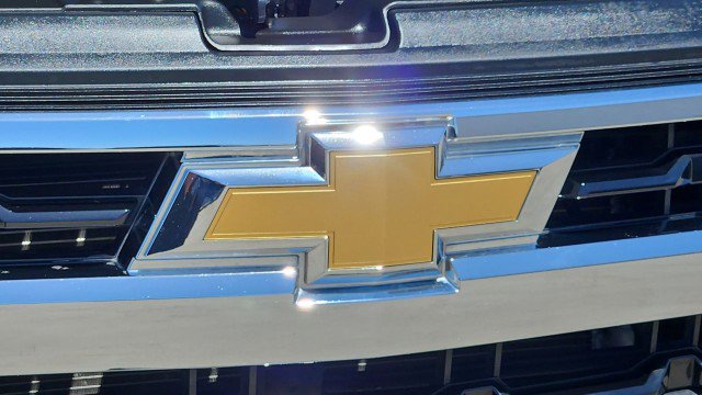 Used 2022 Chevrolet Silverado 1500 LT AWD/4WD image 31