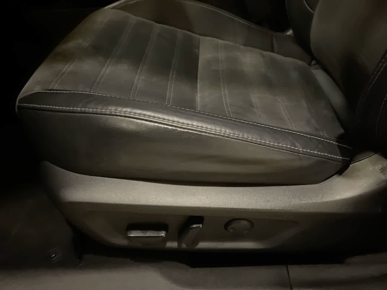 Used 2023 Mitsubishi Outlander SE AWD/4WD image 12