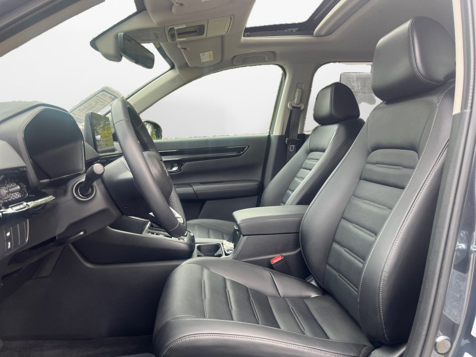 Used 2025 Honda CR-V EX-L image 9