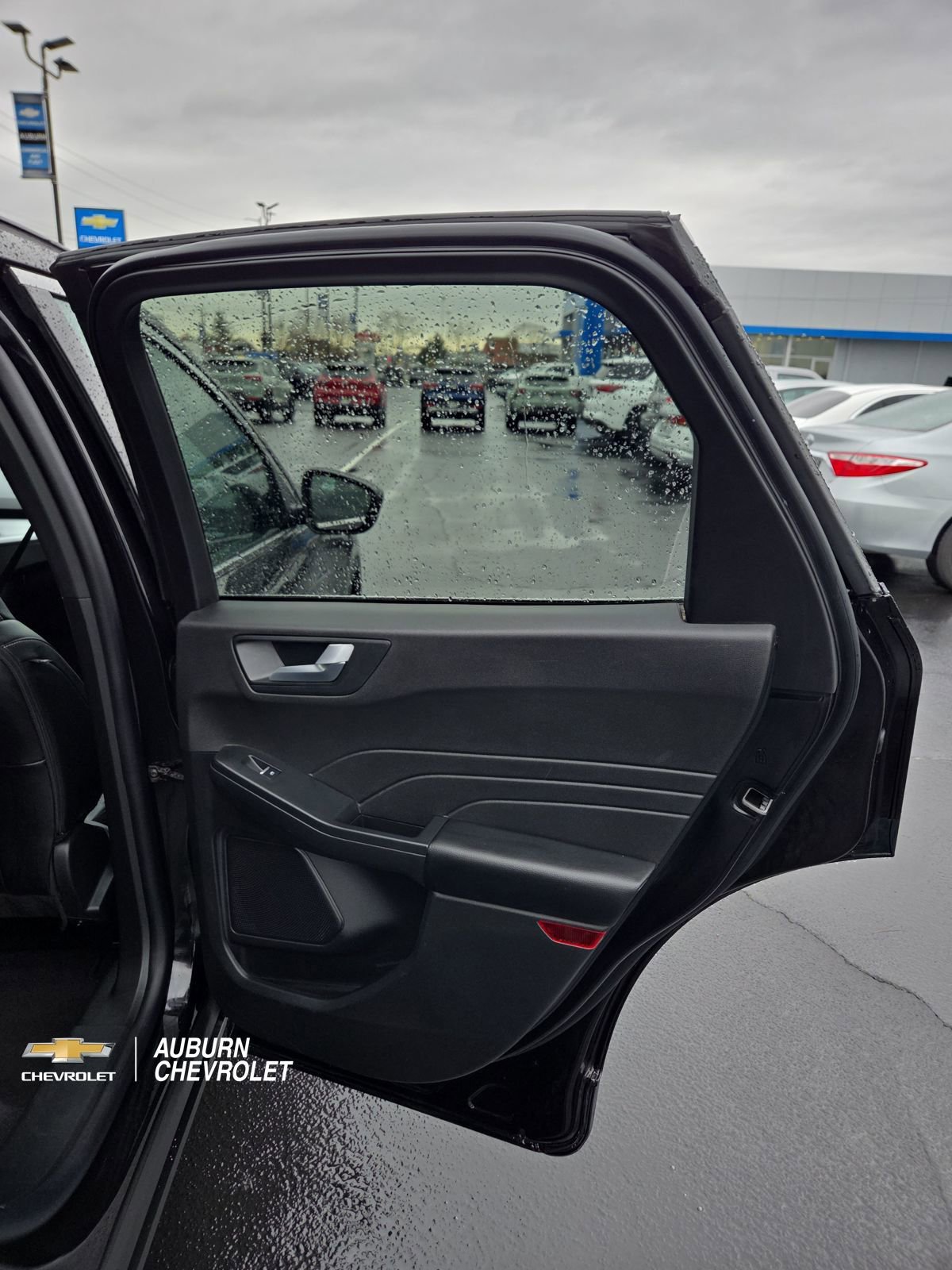Used 2025 Ford Escape Platinum AWD/4WD image 19