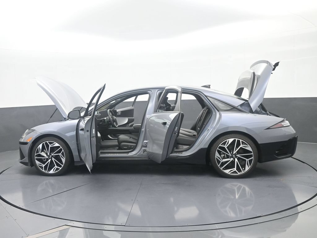 Used 2025 Hyundai Ioniq 6 SEL RWD image 71