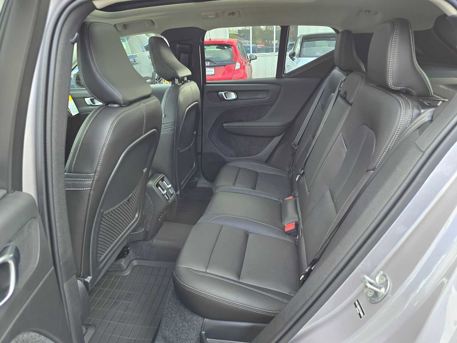 New 2026 Volvo XC40 B5 Plus w/ Protection Package Premier image 16