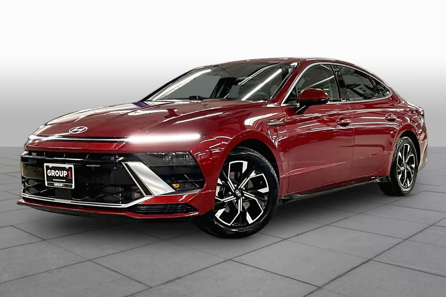 Used 2025 Hyundai Sonata SEL FWD image 1