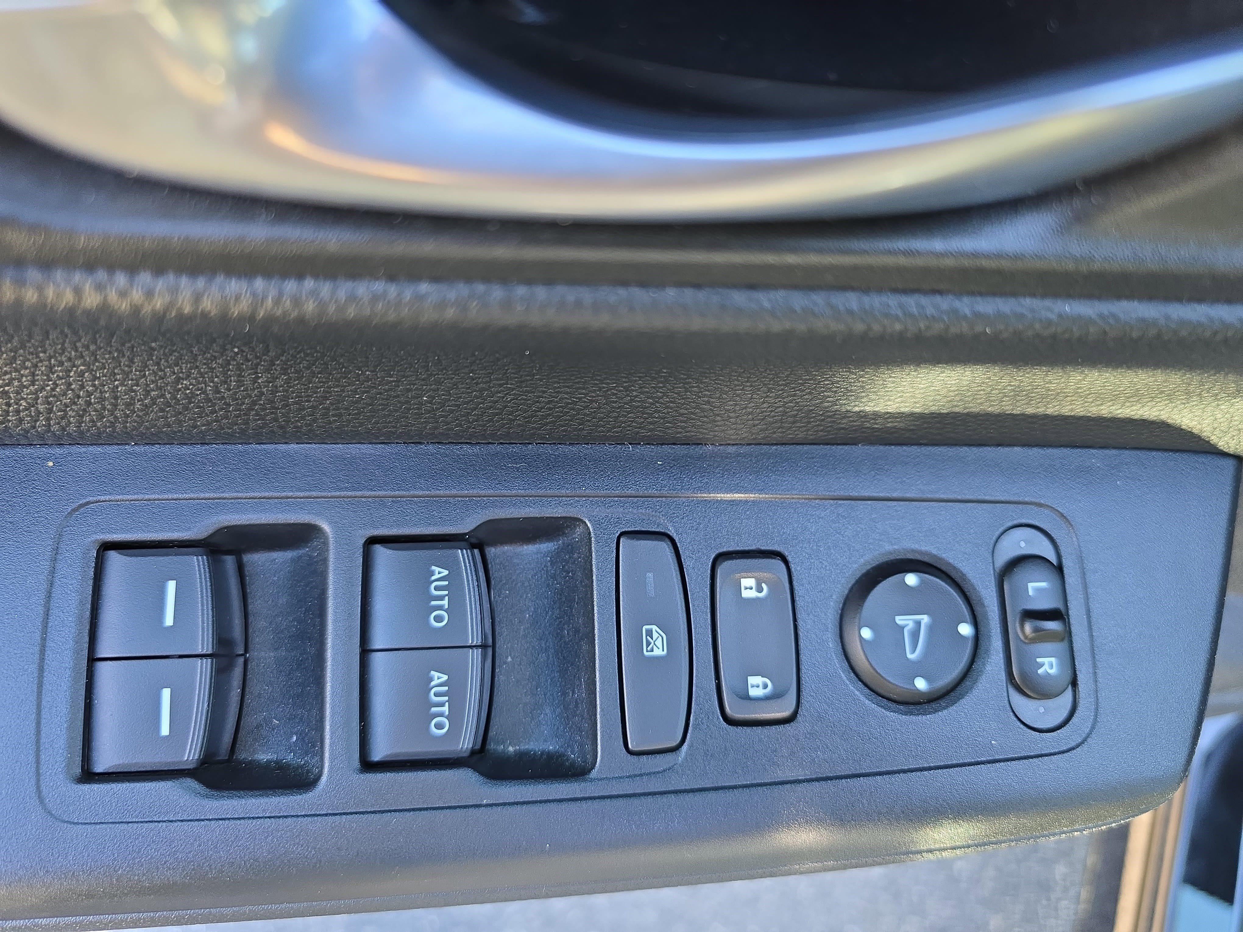 Used 2024 Honda CR-V EX image 28