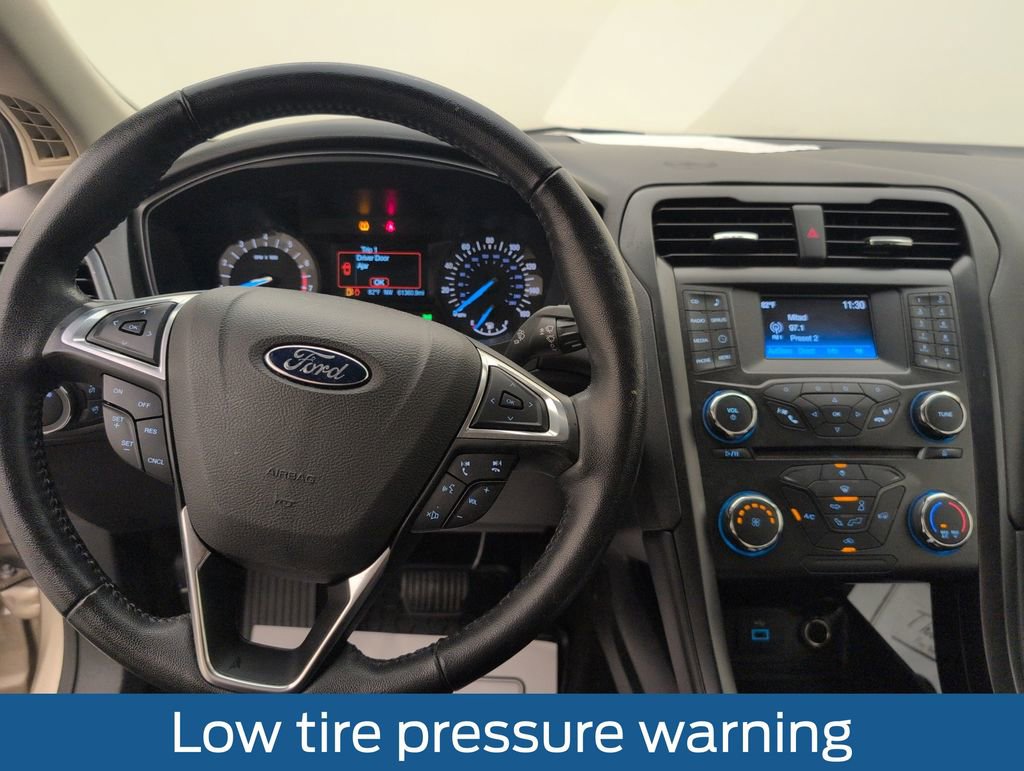 Used 2018 Ford Fusion SE w/ Equipment Group 201A FWD image 21