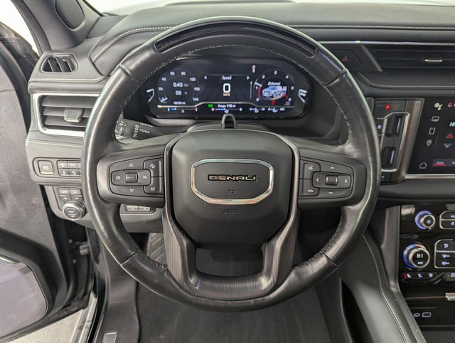 Used 2023 GMC Yukon XL Denali Ultimate image 15