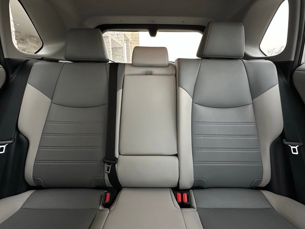 Used 2021 Toyota RAV4 Limited w/ Carpet Mat Package (TMS) image 23