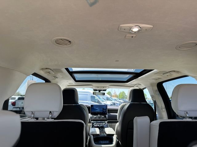 Used 2024 Lincoln Navigator Black Label image 14