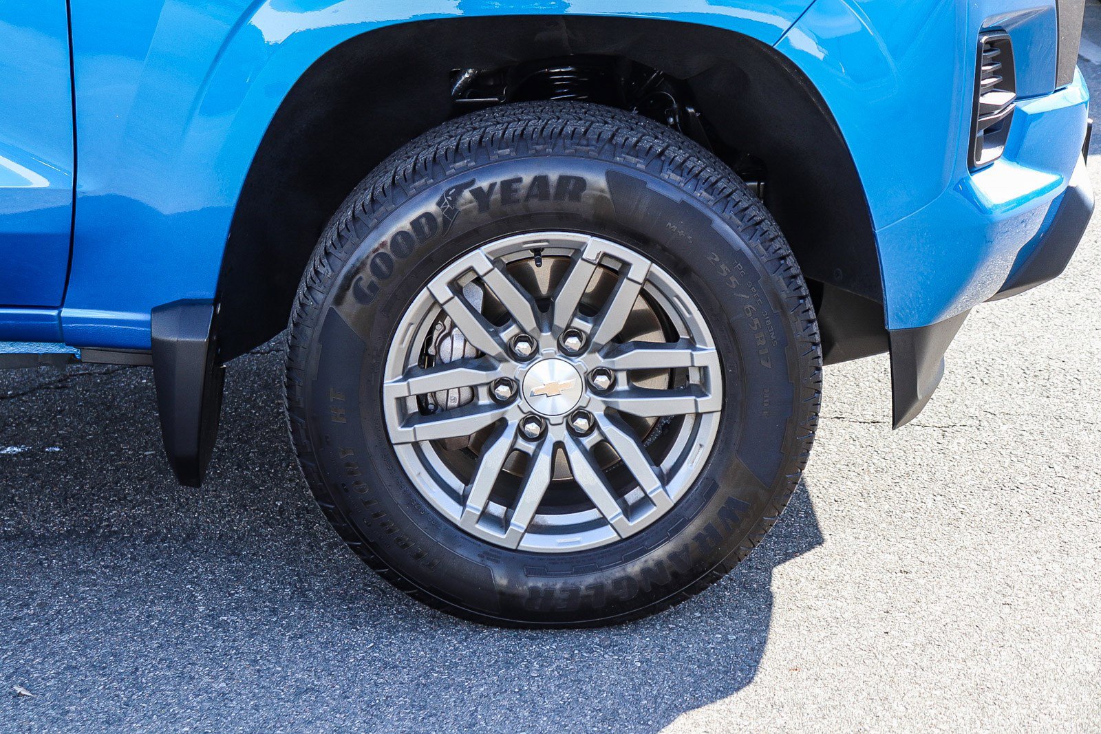 Used 2023 Chevrolet Colorado LT w/ LT Convenience Package II image 6