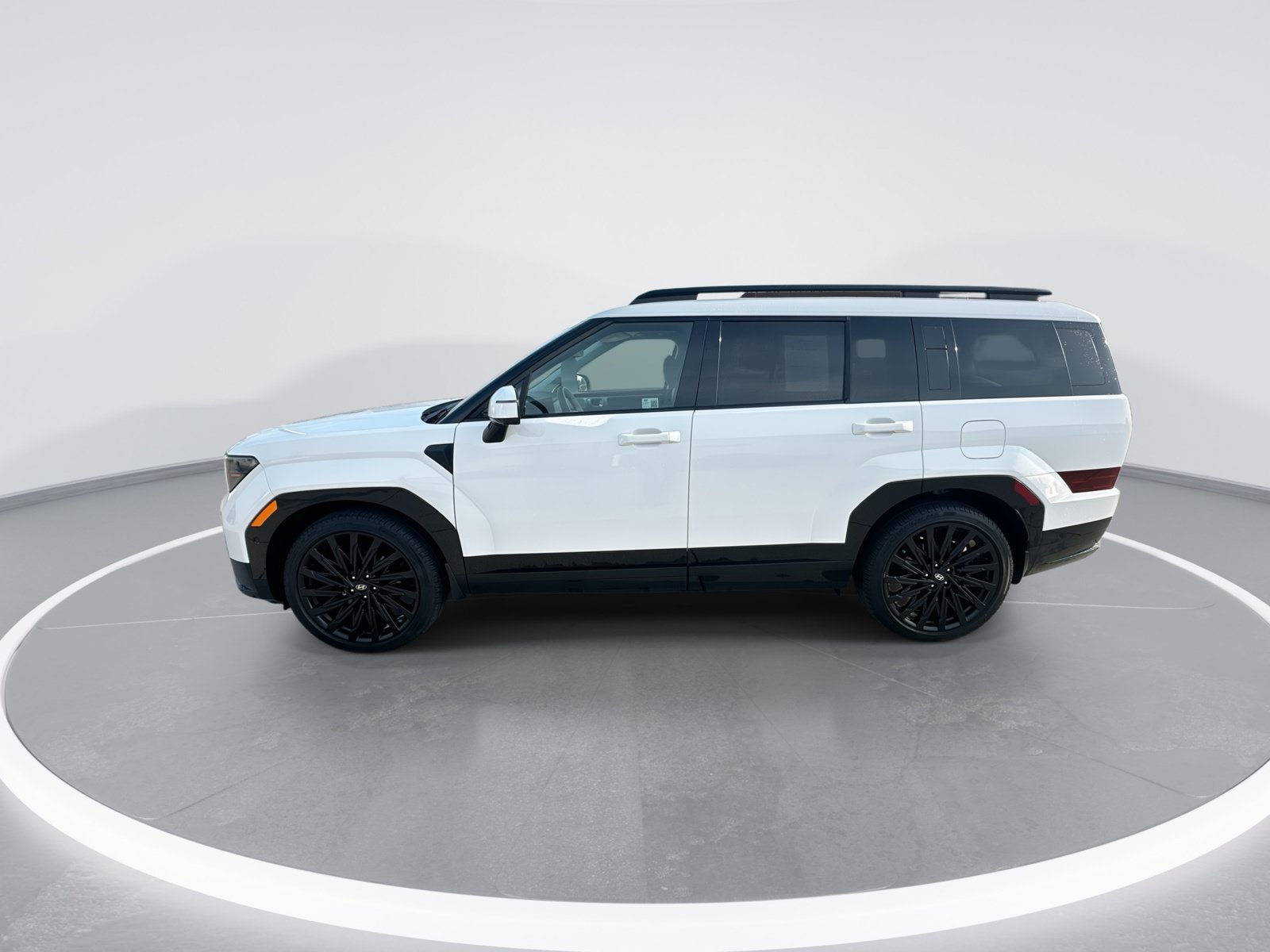Used 2025 Hyundai Santa Fe Calligraphy AWD/4WD image 5