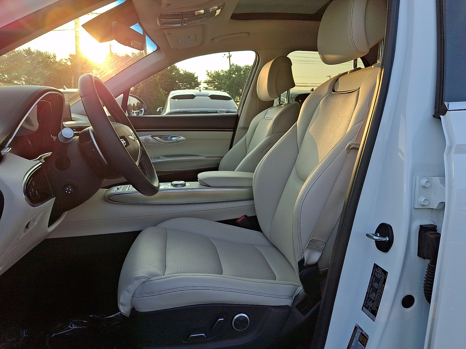Certified 2024 Genesis GV70 2.5T w/ Select Package AWD/4WD image 14