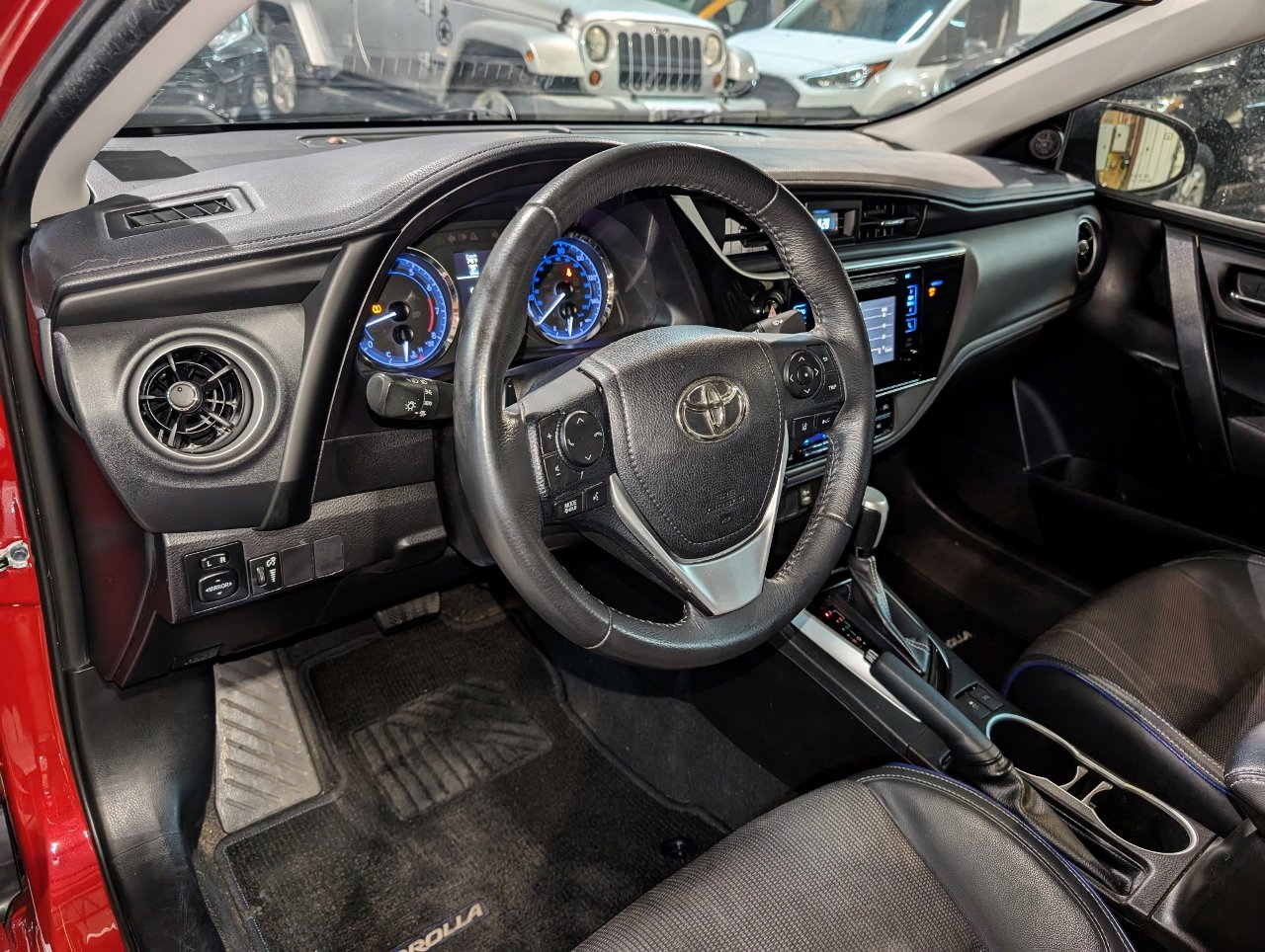 Used 2018 Toyota Corolla SE image 15