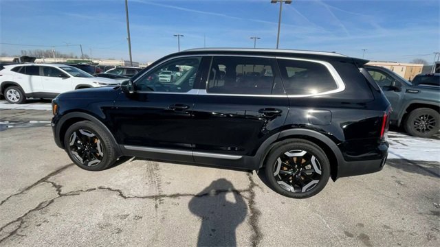 Used 2023 Kia Telluride EX image 7