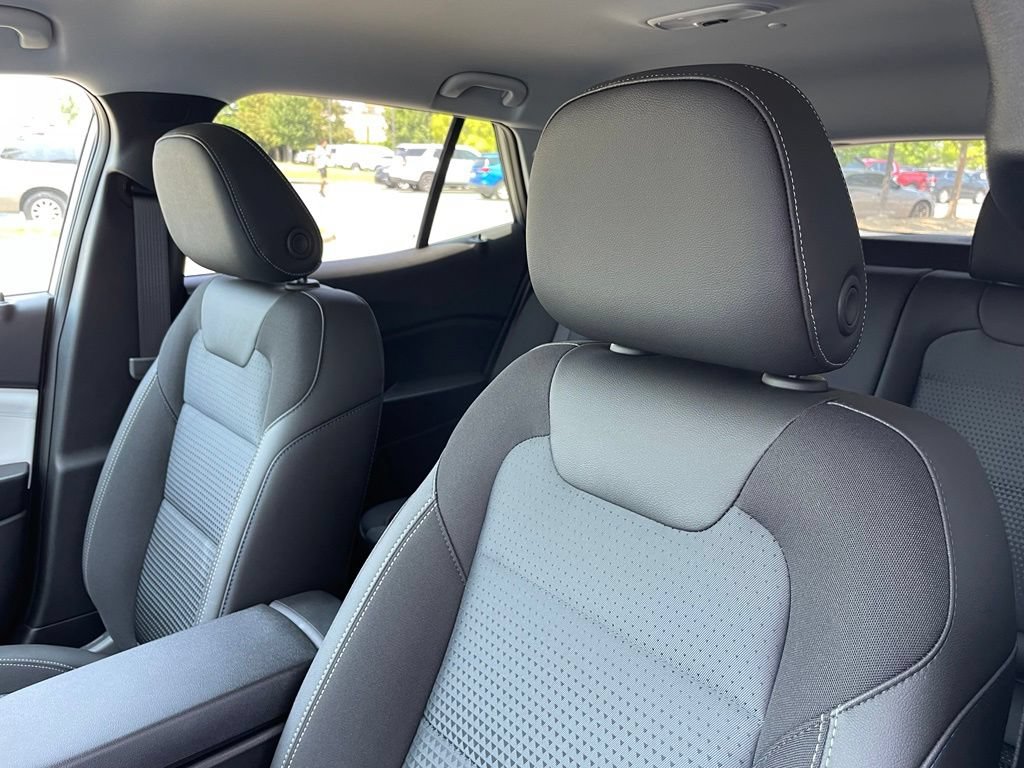 New 2026 Chevrolet Trax LT w/ Driver Confidence Package FWD image 24