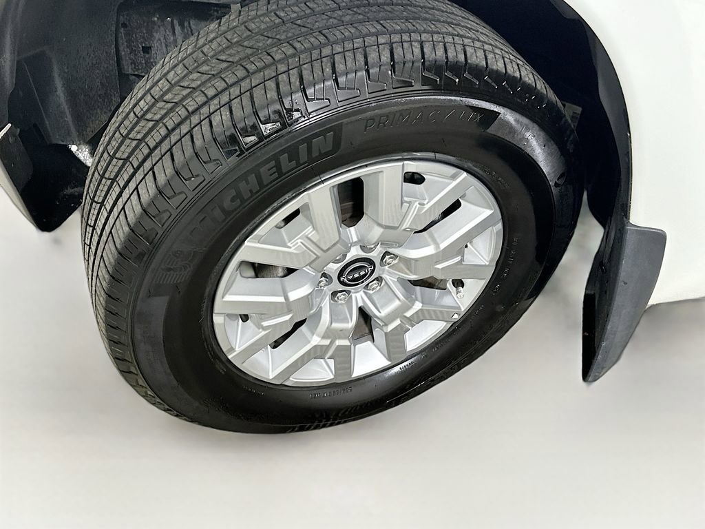 Used 2024 Nissan Frontier SV w/ Technology Package image 24