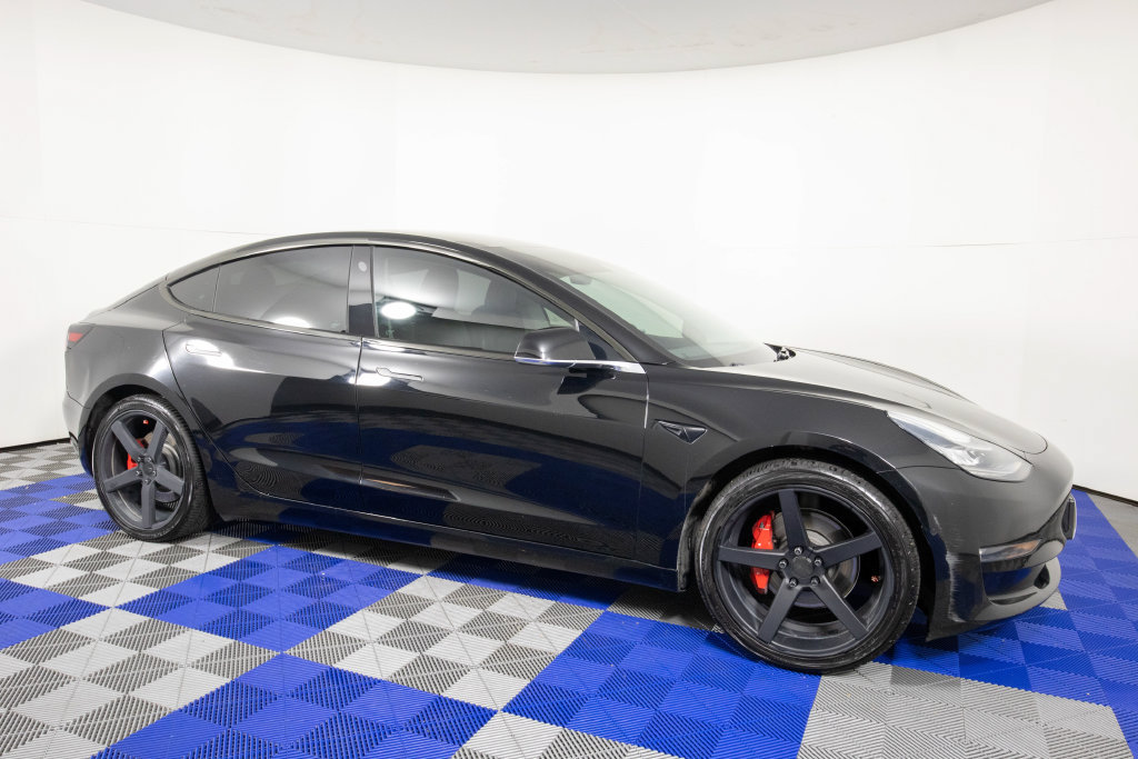 Used 2019 Tesla Model 3 Standard Range Plus RWD image 3