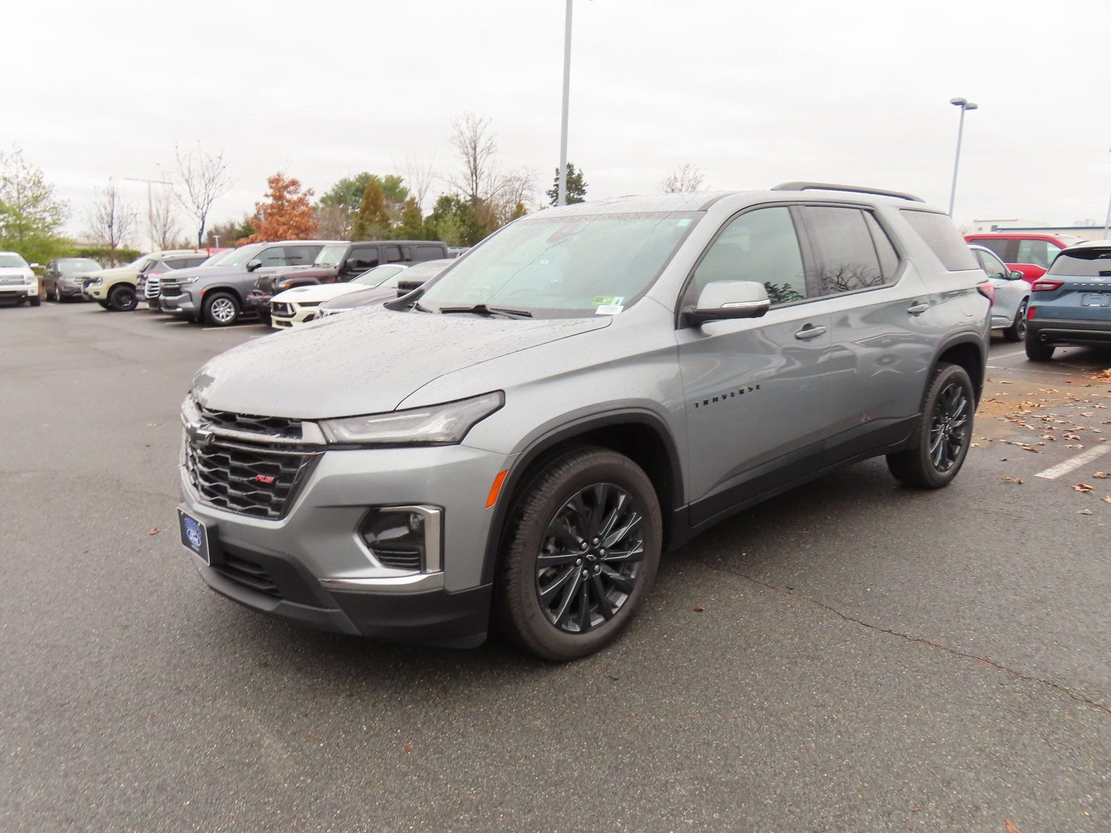 Used 2023 Chevrolet Traverse RS image 3