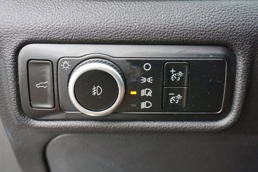 Used 2024 Ford Explorer Limited image 26