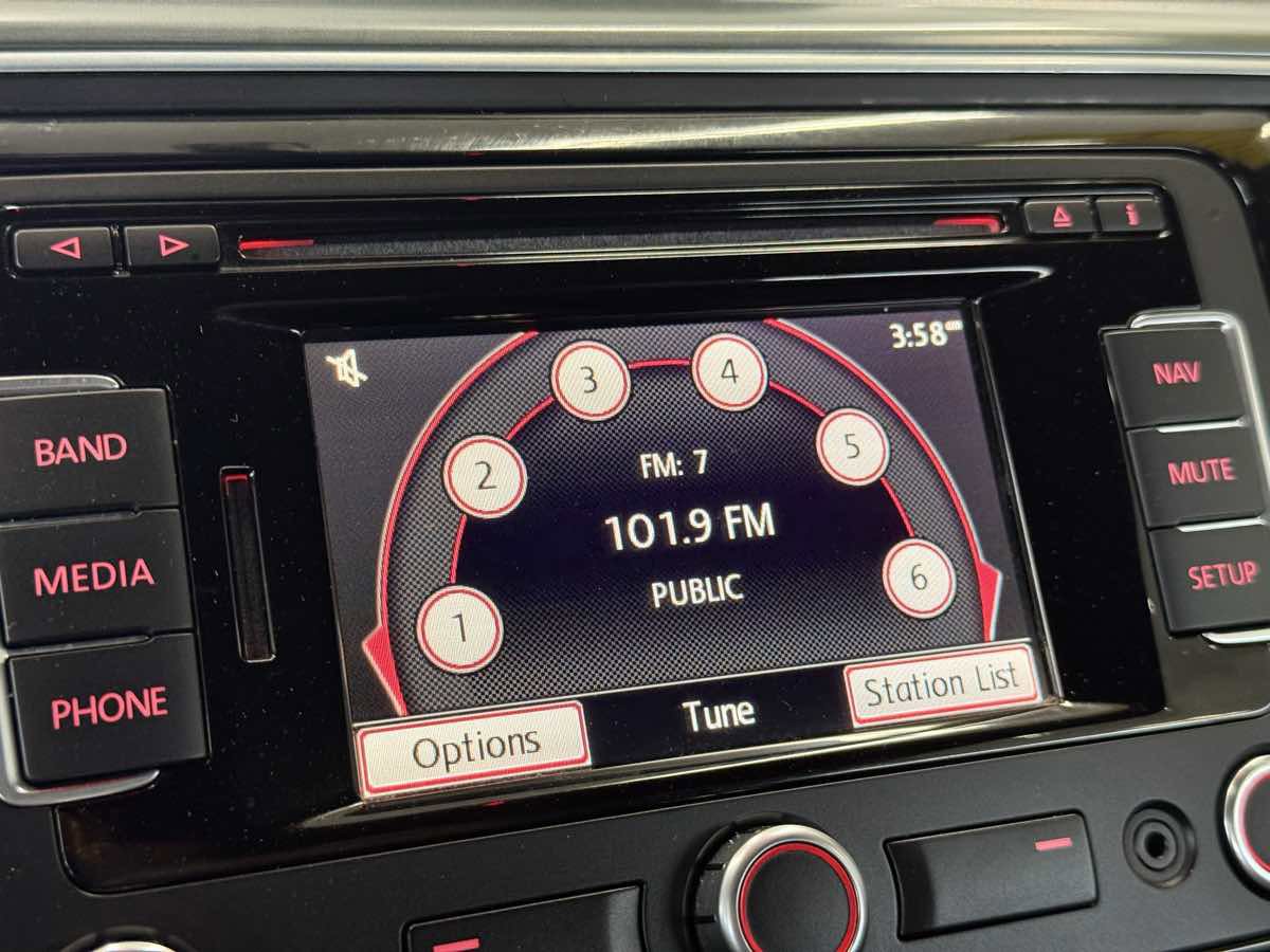 Used 2014 Volkswagen Beetle R-Line FWD image 51