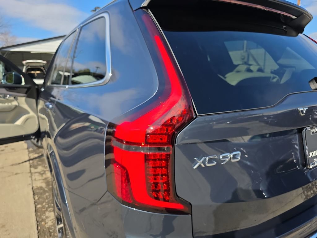 New 2026 Volvo XC90 B6 Ultra w/ Protection Package image 47