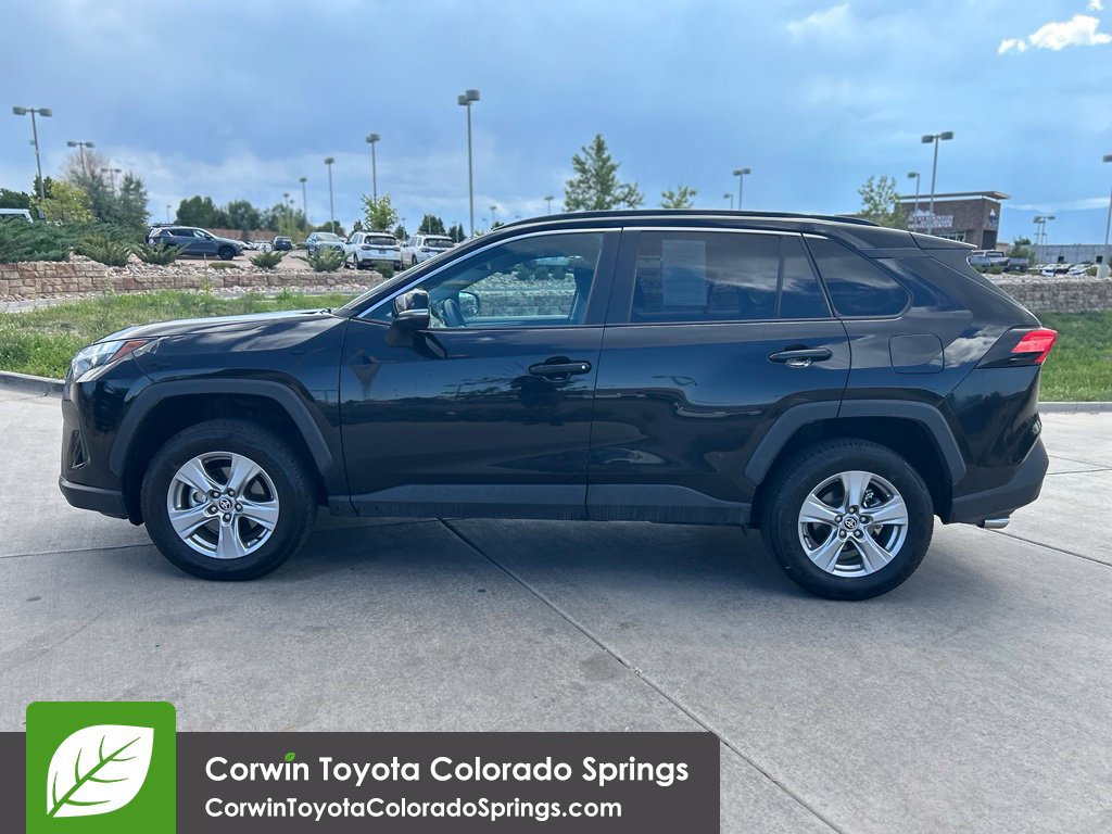 Used 2025 Toyota RAV4 XLE AWD/4WD image 4