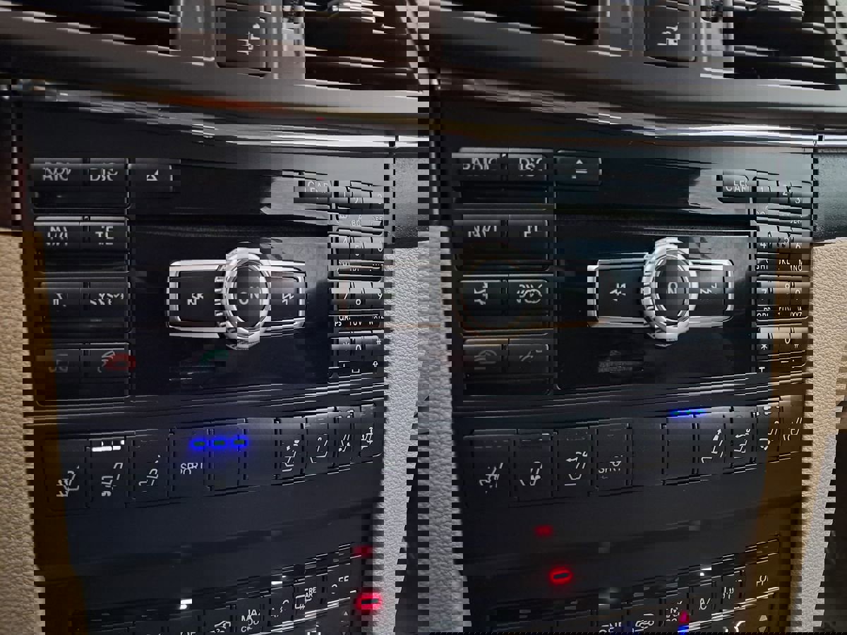 Used 2012 Mercedes-Benz E 550 Cabriolet AMG Line image 18