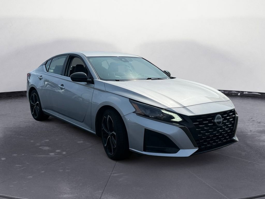 Used 2023 Nissan Altima 2.5 SR image 7