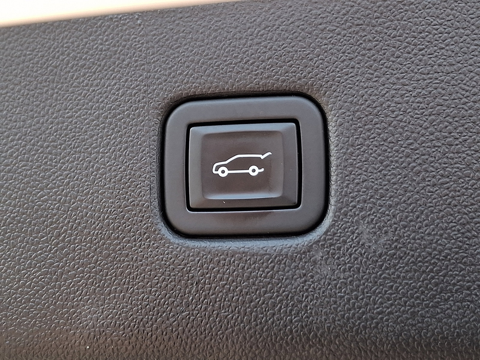 Used 2020 Chevrolet Blazer LT image 32