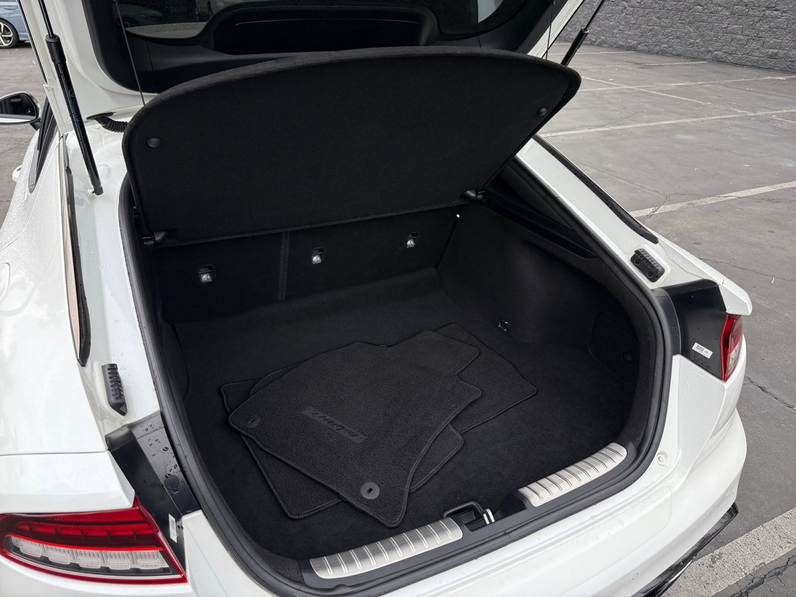 Used 2022 Kia Stinger GT-Line image 21