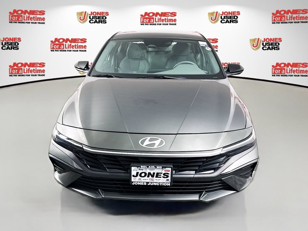 Certified 2025 Hyundai Elantra Sport FWD image 12