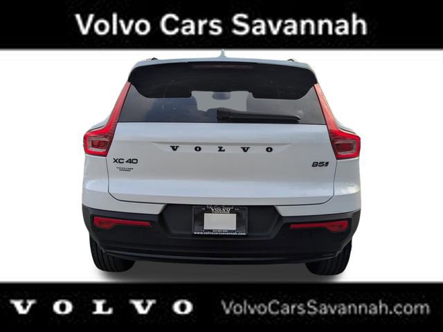 Certified 2023 Volvo XC40 B5 Ultimate w/ Protection Package Premier image 6